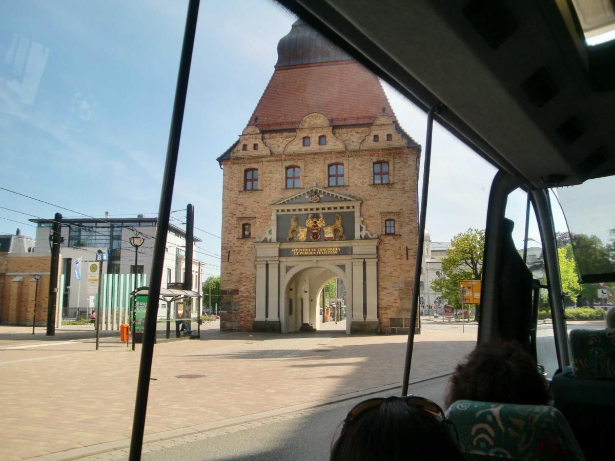 Ferienwohnungen Am Schwanenteich Rostock Exterior photo