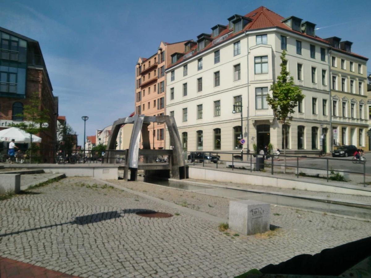 Ferienwohnungen Am Schwanenteich Rostock Exterior photo